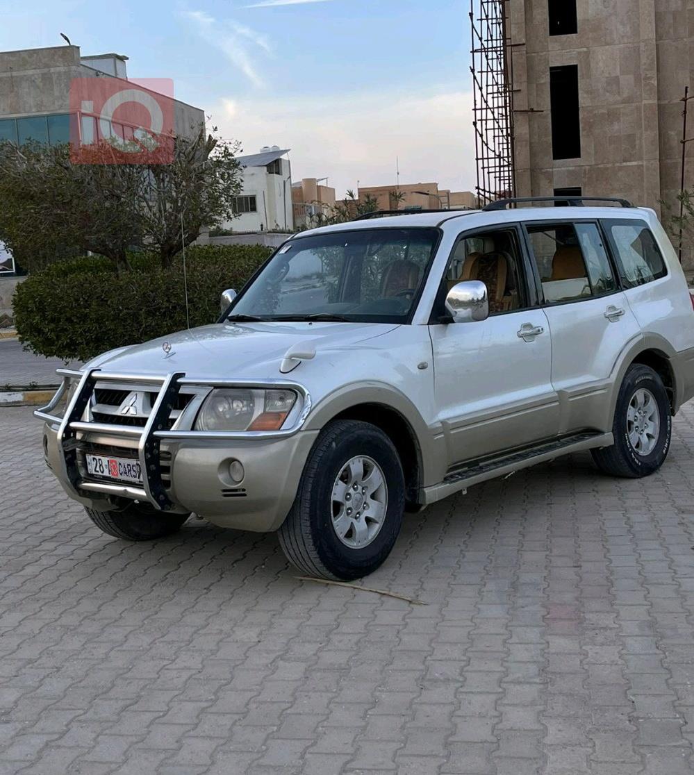 ميتسوبيشي باجيرو